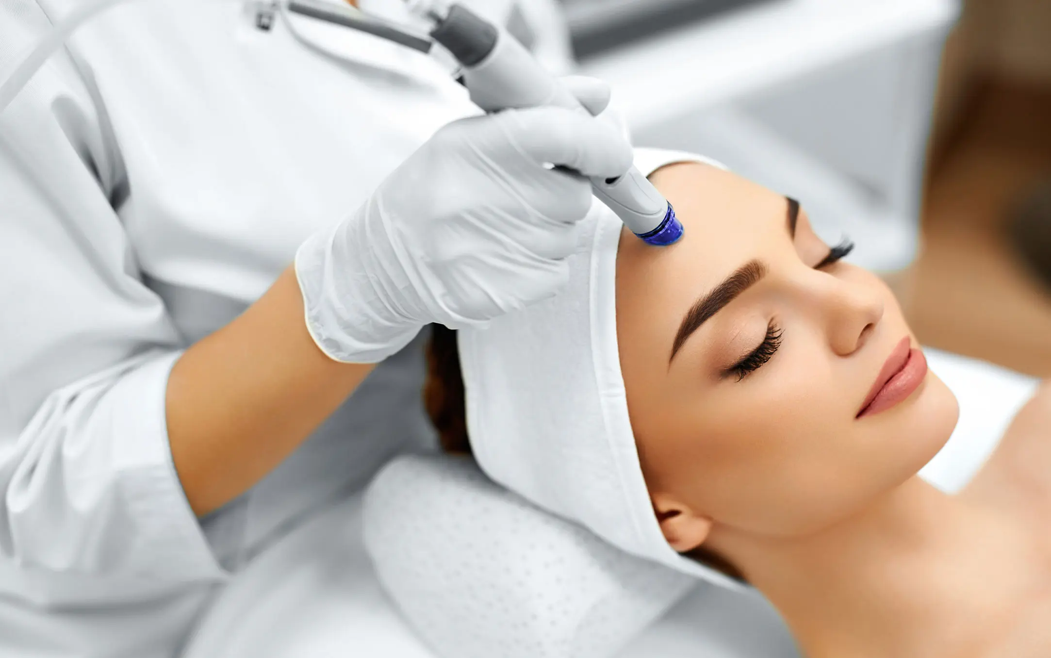 What Is Collagen Lift Therapy and How Can It Help Ageing, Loose Skin Godalming?